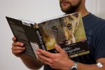 Beim Blättern bekommt man Lust auf's Lesen... (Foto: Melanie Lage/Foto-Prisma.de)