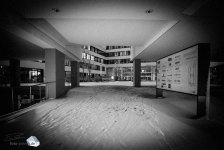 Silent Empty Winter Night - Durchgang zum Sunyard II (Foto: Eric Paul)