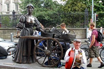 In der Suffolk Street steht die Figur der Molly Malone (Foto: Eric Paul)